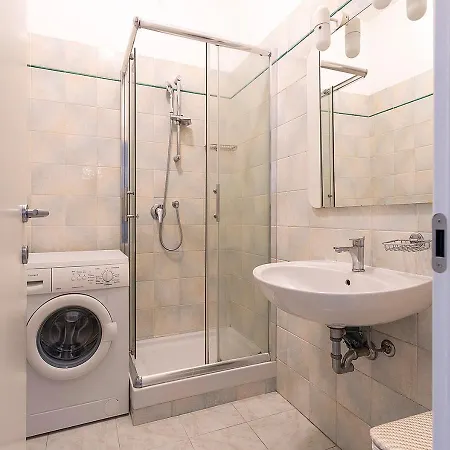Attico Con Terrazzo - - Duomo 10 Min Apartment Mailand