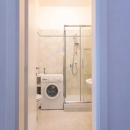 Attico Con Terrazzo - - Duomo 10 Min Apartment *
