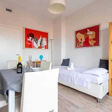 Apartment Attico Con Terrazzo - - Duomo 10 Min Mailand
