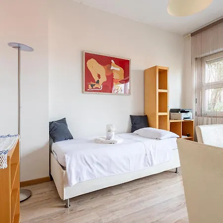 Attico Con Terrazzo - - Duomo 10 Min Apartment Mailand